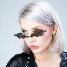 Load image into Gallery viewer, Bat sunglasses
