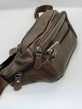 Load image into Gallery viewer, Leather mens bum bag
